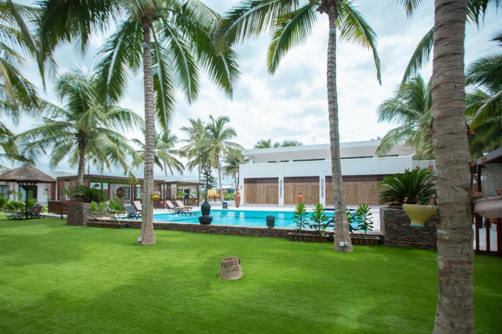 The Big Blue Resort & Spa Kasoa ภายนอก รูปภาพ