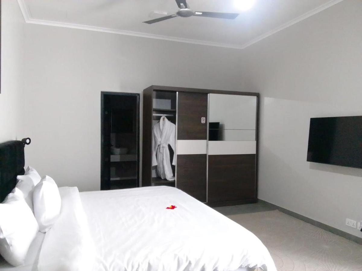 The Big Blue Resort & Spa Kasoa ภายนอก รูปภาพ