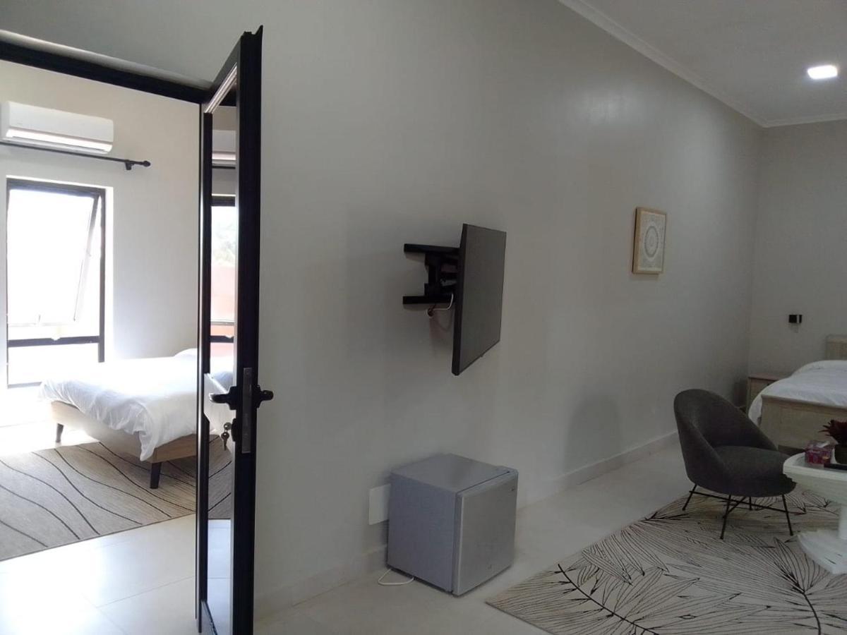 The Big Blue Resort & Spa Kasoa ภายนอก รูปภาพ
