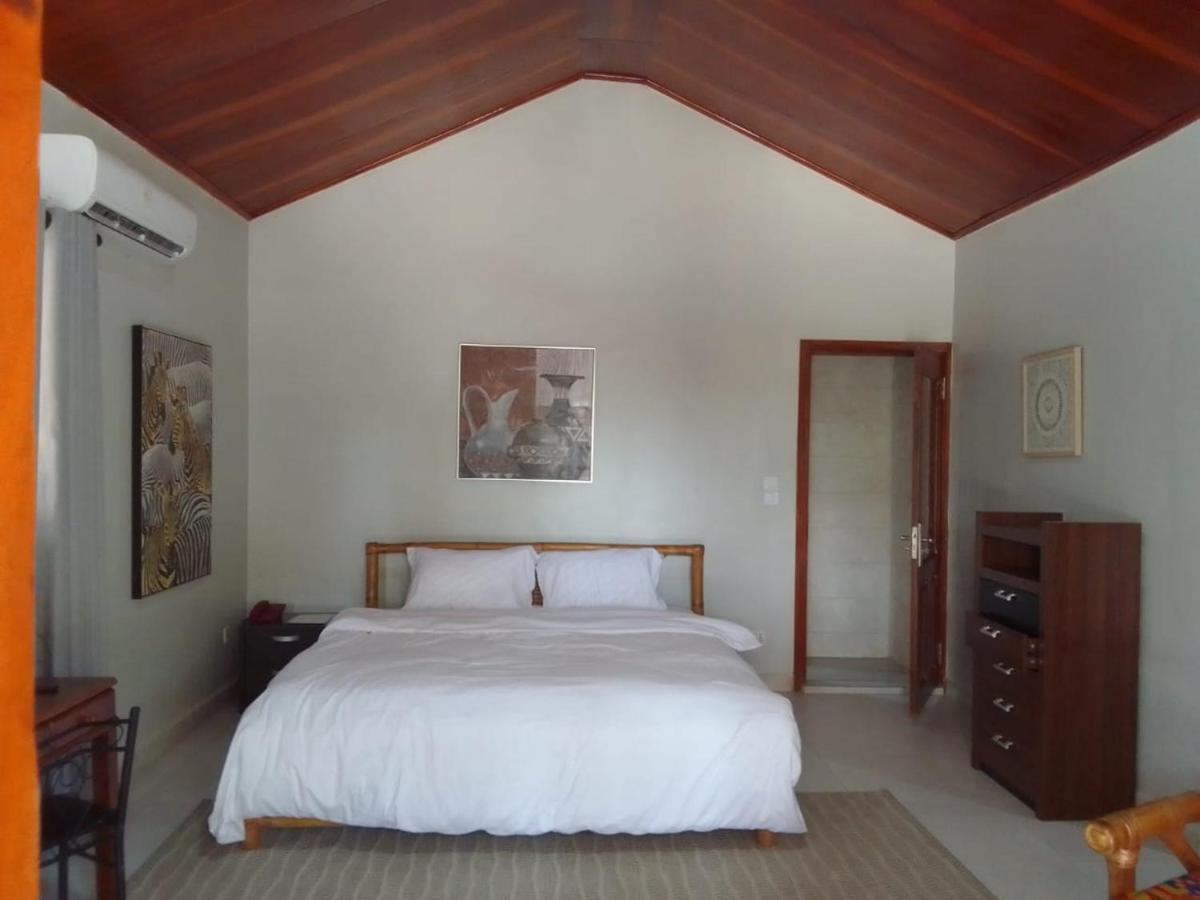 The Big Blue Resort & Spa Kasoa ภายนอก รูปภาพ