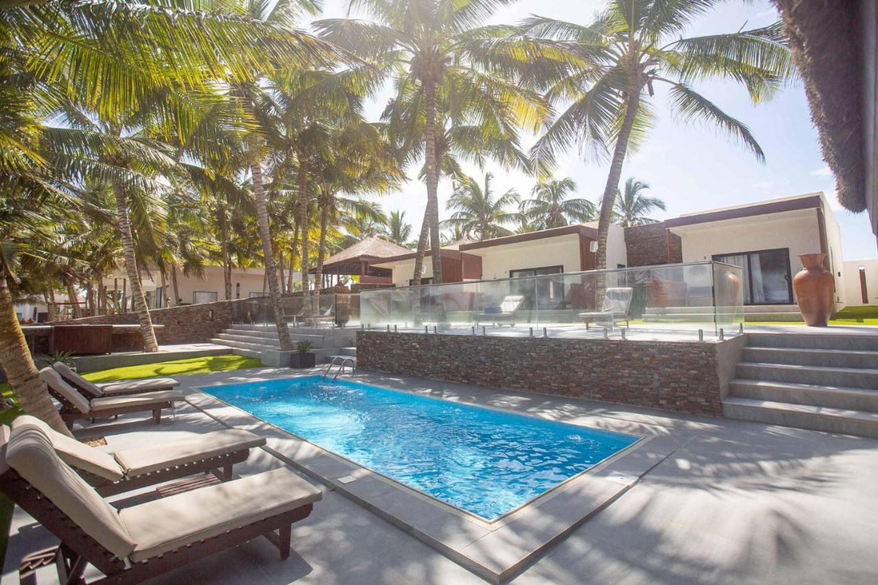 The Big Blue Resort & Spa Kasoa ภายนอก รูปภาพ