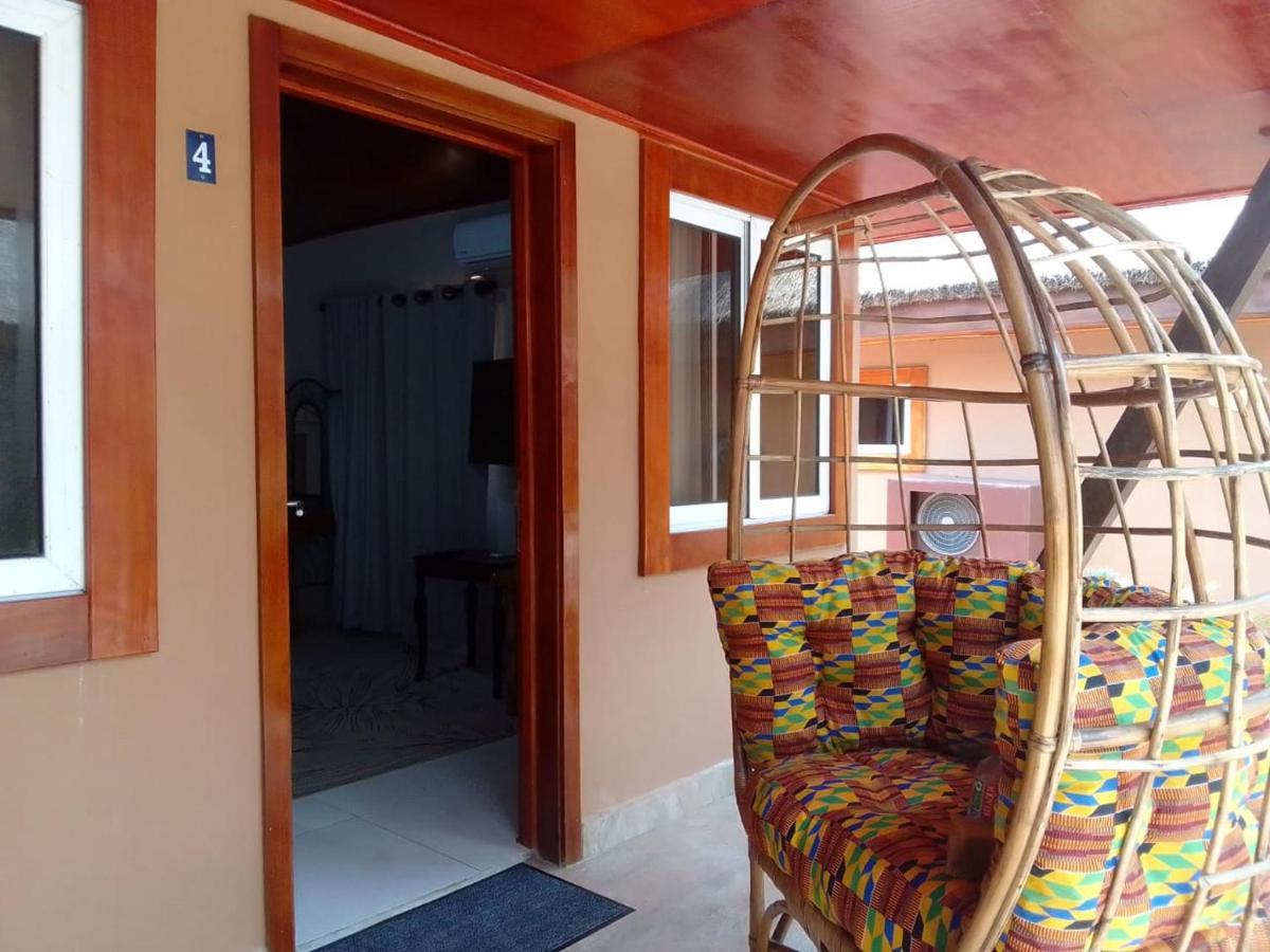 The Big Blue Resort & Spa Kasoa ภายนอก รูปภาพ